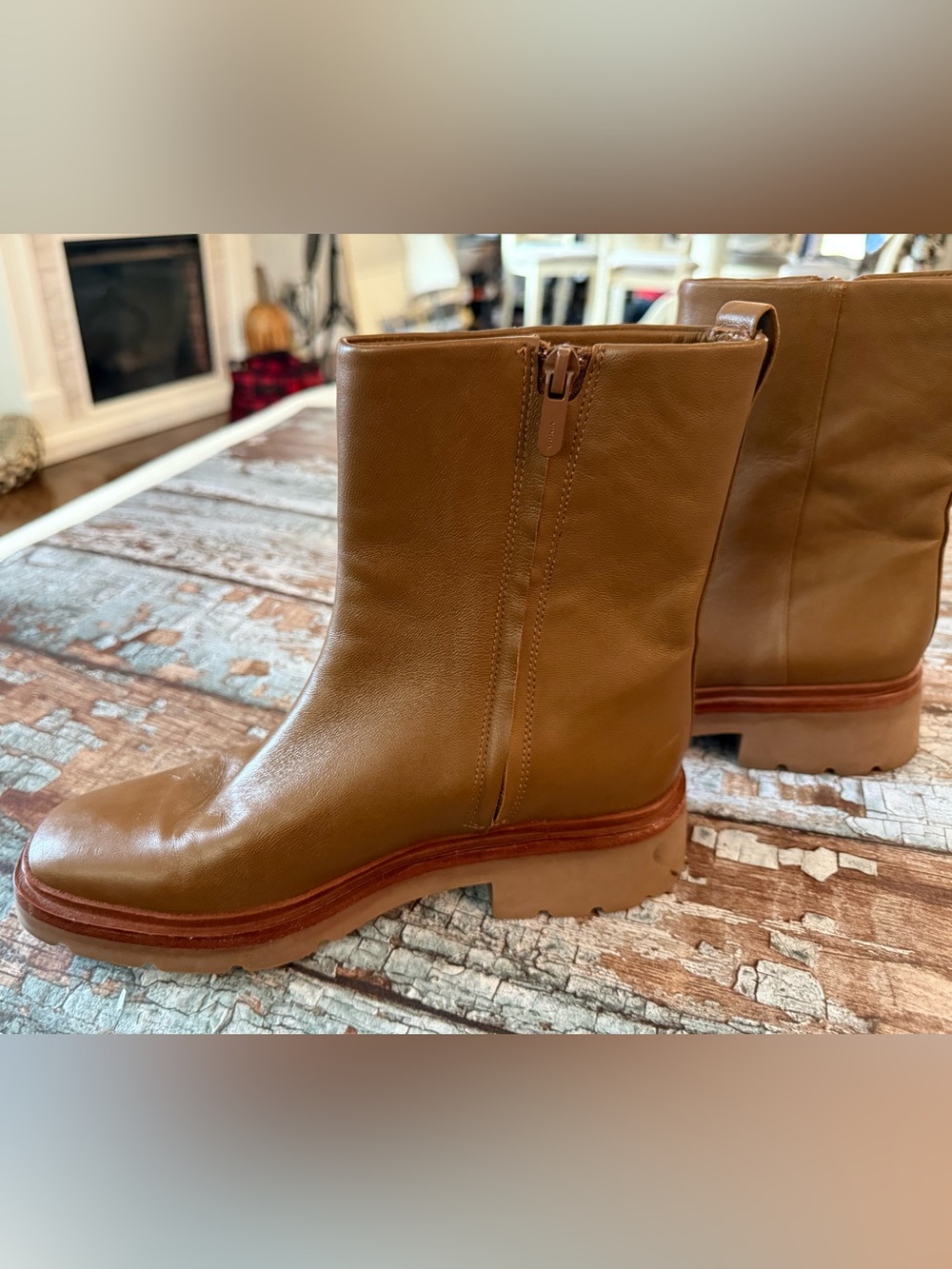Vince Chestnut Leather Ankle Boot in Cognac Size 7